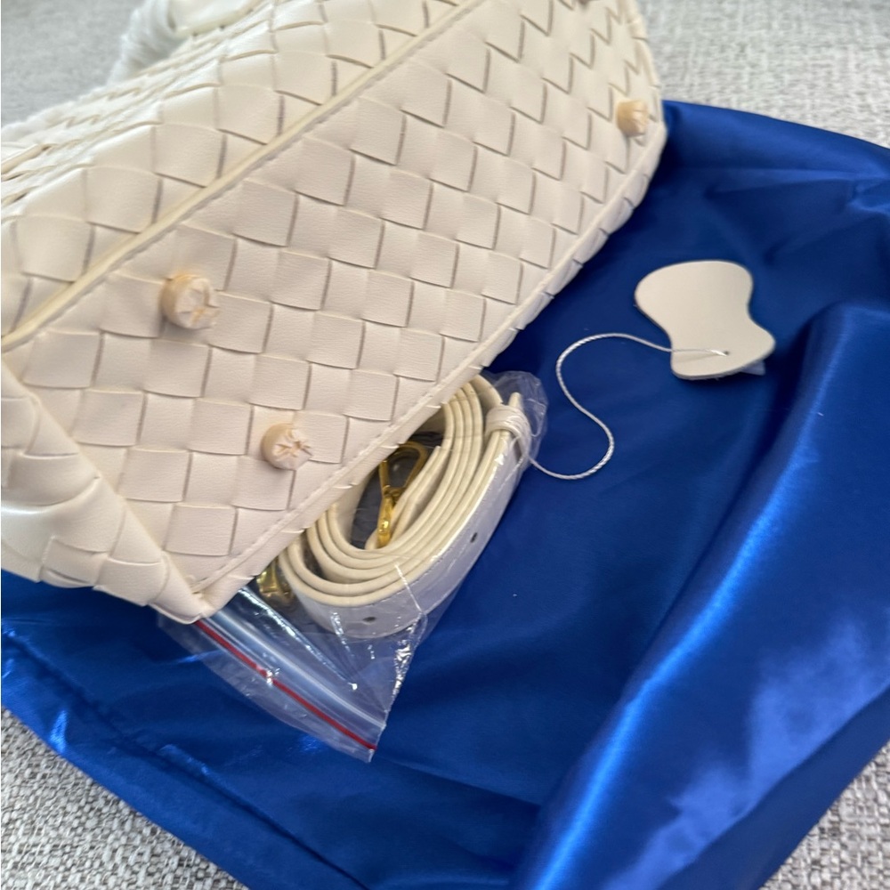 Clara Bag; Chic Ivory Woven Satchel - Picture 3 of 3